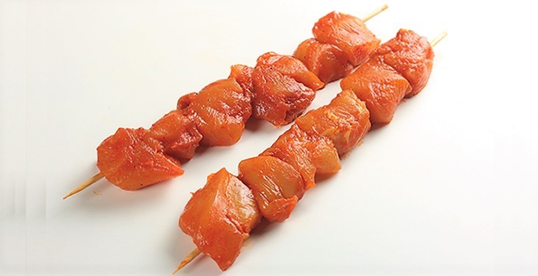 Pincho moruno rojo en palo